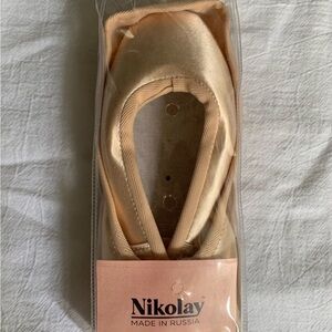 Grishko - Nikolay Pointe Shoes | NOVA Size 4 1/2, Width XXXX, Shank M, Brand New